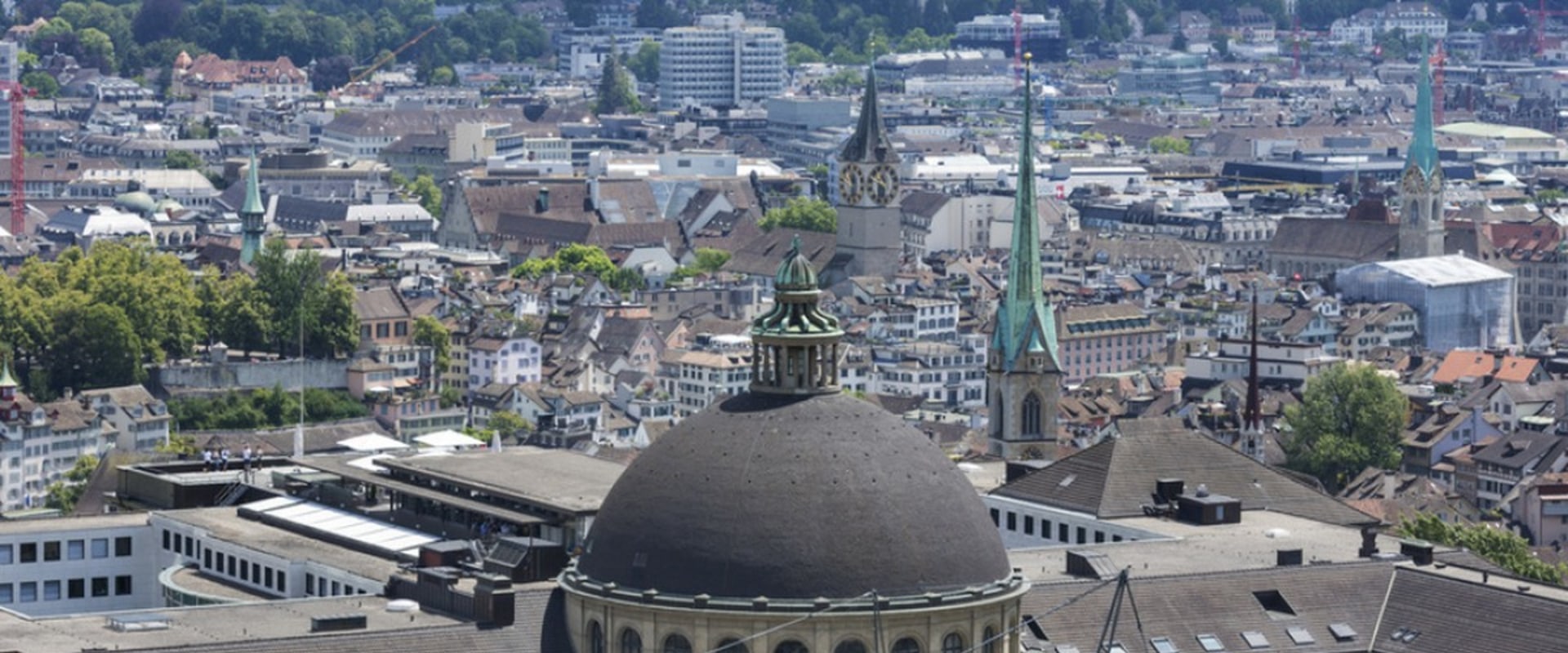 Vergleich der besten Schweizer Universitäten mit anderen europäischen Institutionen, um Ihnen bei der Auswahl des besten Auslandsstudiums zu helfen