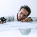 Überwindung von Sprachbarrieren in der Studienarbeit: Ein Leitfaden für ein Auslandsstudium in Europa und der Schweiz